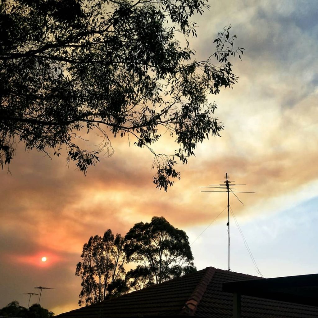 smoky sunset in sydney after bushfire