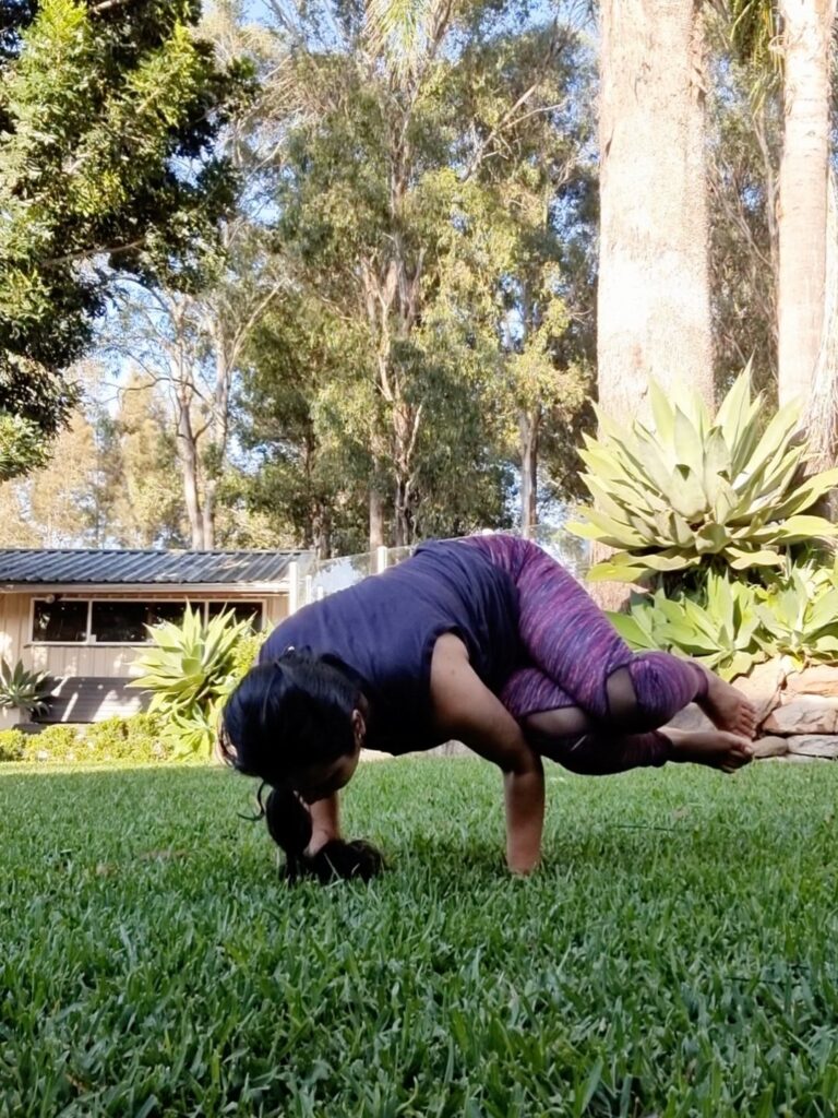 parsva bakasana on one elbow