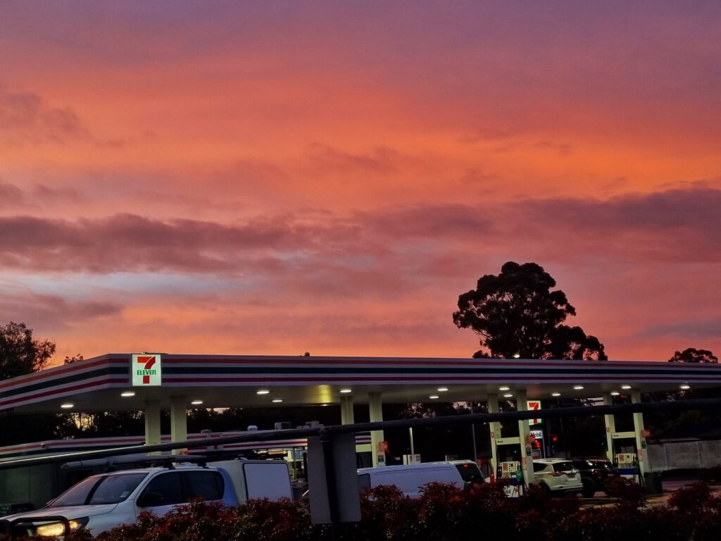 pink and purple sunset in sydney