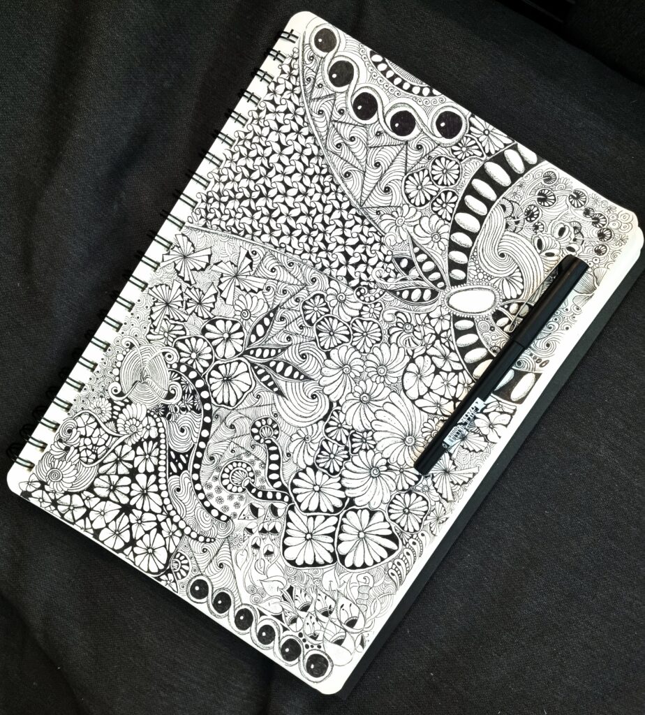 zentangle inspired artwork - Blackpen zentangle drawing